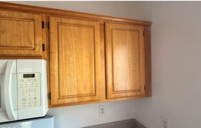 2 beds, 2 baths, $1,310, Unit UNIT 2046