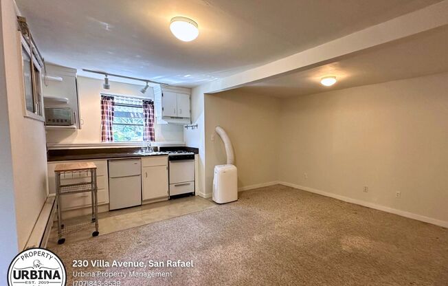 Charming Studio in a Tranquil Garden Setting Near Dominican University