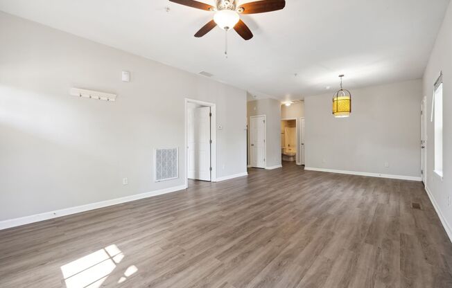 Close to downtown 3 bed/2 bath with fantastic kitchen and front porch!