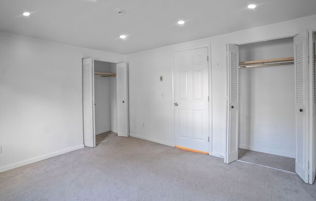 1 bed, 1 bath, 775 sqft, $2,050, Unit 10-2