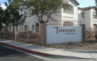 Excellent 2 bed 2 ba in a gated community