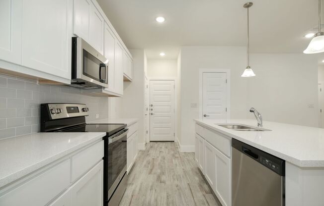438 PARKLINE DR