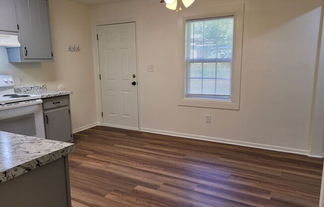 2 beds, 1 bath, $1,375