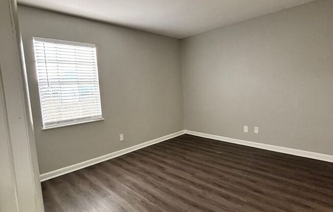 2 beds, 2 baths, 1,040 sqft, $850