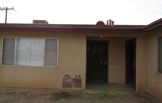 2 beds, 1 bath, 830 sqft, $1,125, Unit Unit #4