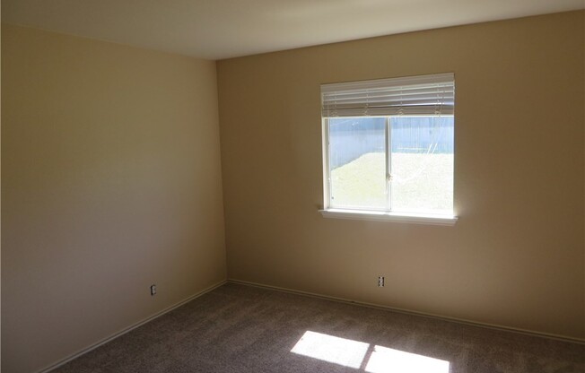 Recently updated 4/2/2 one story in Post Oak!