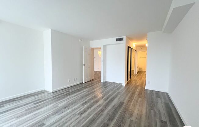1 bed, 1.5 baths, 1,207 sqft, $4,195, Unit 804