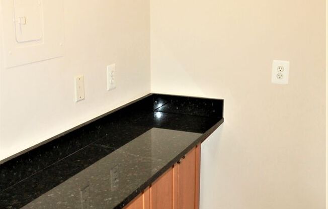 2 beds, 2 baths, 850 sqft, $3,700, Unit 101