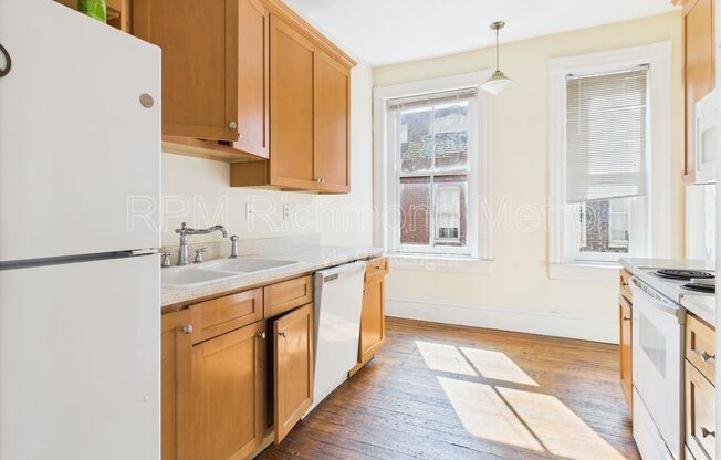 200 W BROAD ST