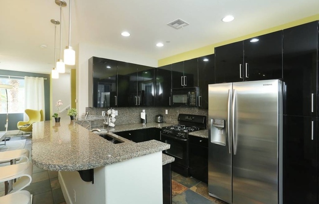 COMING SOON!!  LUXURY 3BD/2.5BA TOWNHOUSE! FURNISHED!