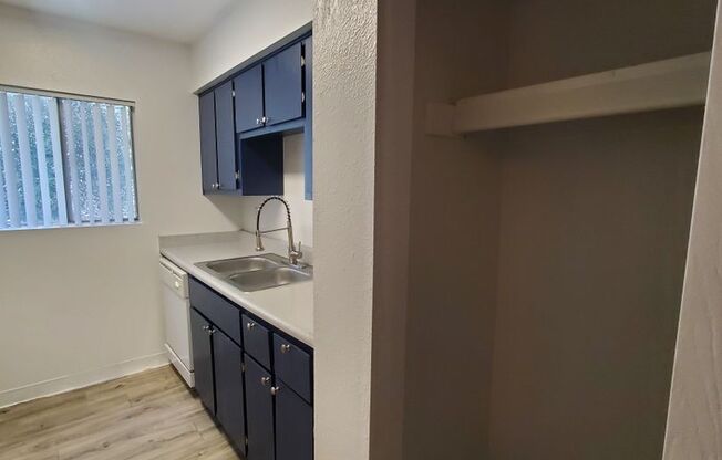 1 bed, 1 bath, 680 sqft, $1,175, Unit 328