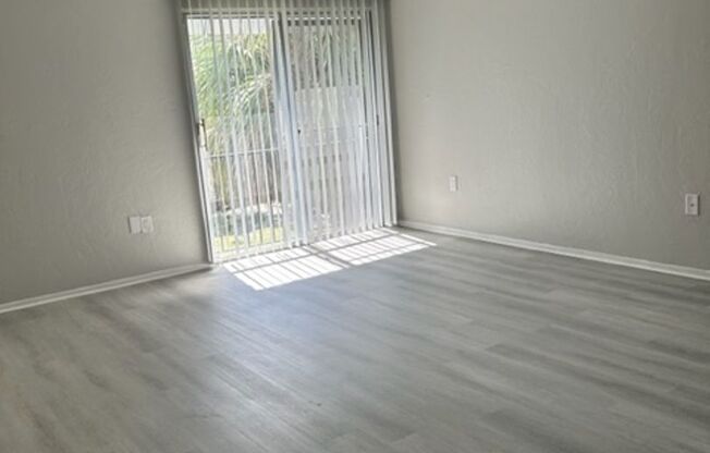 2 beds, 2 baths, 985 sqft, $1,349, Unit B28
