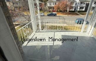 2 beds, 1 bath, $1,250, Unit 1128