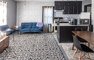 Fully Furnished Apartment in Historic Tracy Park