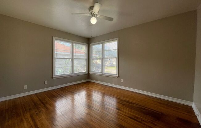 3 beds, 1 bath, $1,395