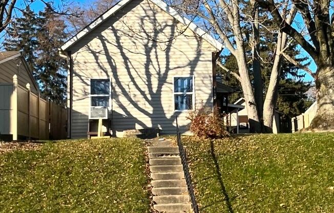 FURNISHED HOUSE...2 Bedroom 1 Bath