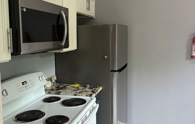 3021 Ashlyn St 1 &amp; 2