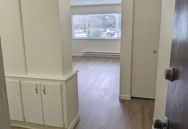 1 bed, 1 bath, 700 sqft, $1,295, Unit #21