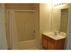 2 beds, 2 baths, $1,300