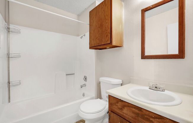 7204 Hardesty