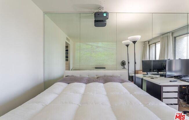 2 beds, 2 baths, 1,172 sqft, $4,550, Unit 1105