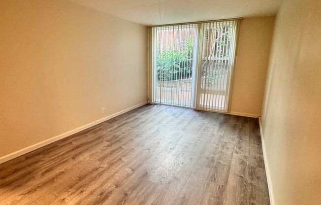 1 bed, 1 bath, 454 sqft, $2,395, Unit 8