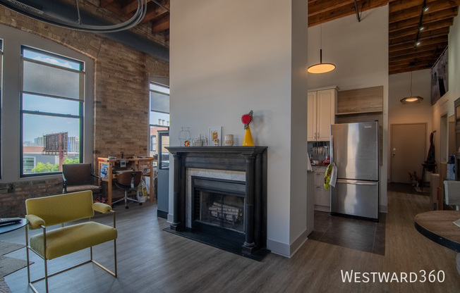525 N HALSTED ST