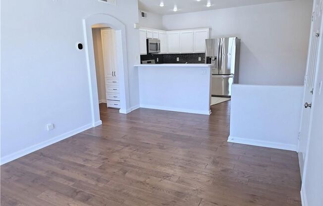 Stylish 1-Bed Green Valley Condo with Spacious Layout & Modern Touches