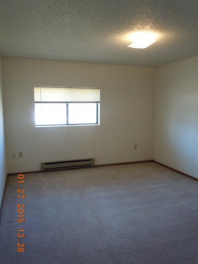 2 beds, 1 bath, 750 sqft, $745, Unit 305