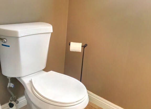 Beautifully updated house in Burbank Blvd is now available for rent