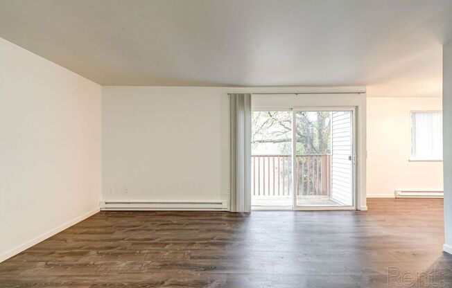 2 beds, 1 bath, 930 sqft, $1,795, Unit T5