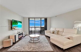 2 beds, 2 baths, $3,500, Unit # 3302
