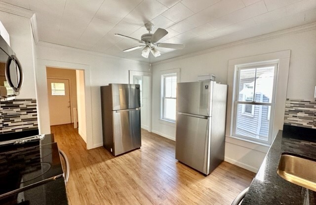 268 WILLIS AVE