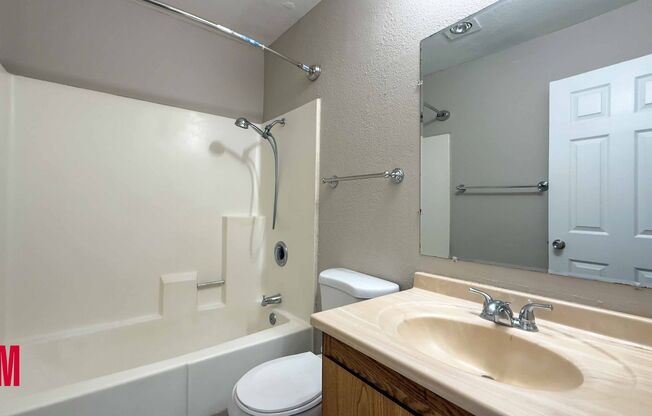 2 beds, 1 bath, $1,899, Unit 207-10