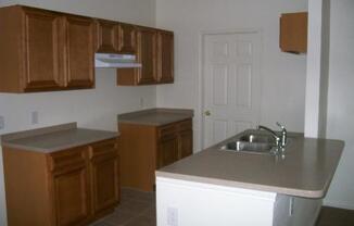 4 beds, 2 baths, $1,650