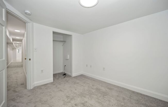 2 beds, 1 bath, $3,100