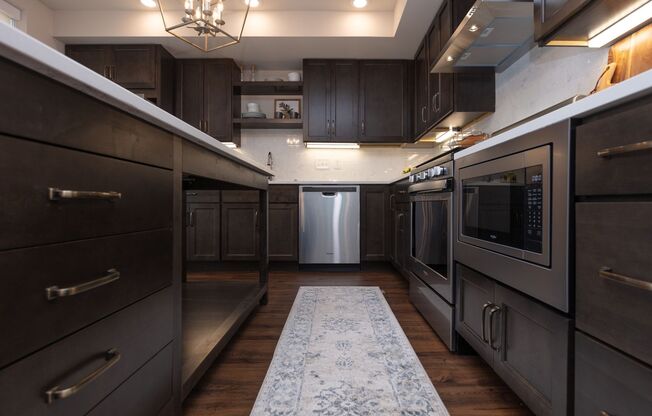 1 bed, 1 bath, 1,232 sqft, $2,695, Unit 113