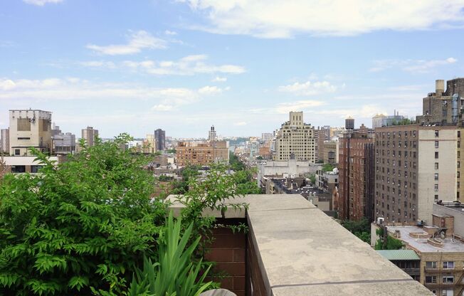 160 W 22nd St