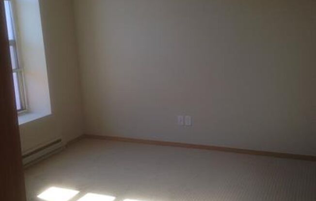 128 E MAIN