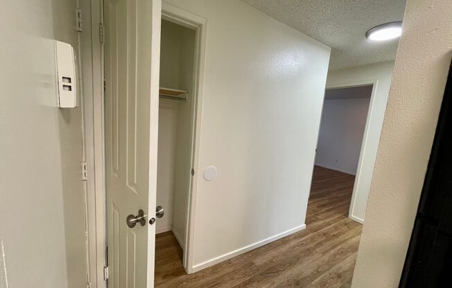 2 beds, 1 bath, 850 sqft, $1,075, Unit 304