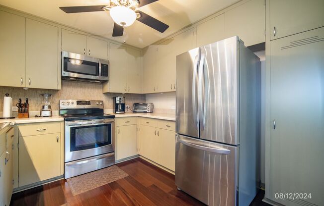 2 beds, 1 bath, $4,400