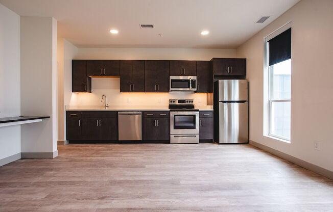 Studio, 1 bath, 469 sqft, $1,285, Unit APT 212