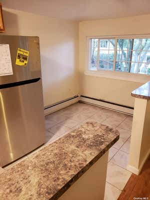 3 beds, 2 baths, $2,900, Unit 2ND FL