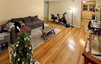 2 beds, 1 bath, 760 sqft, $2,500, Unit 5