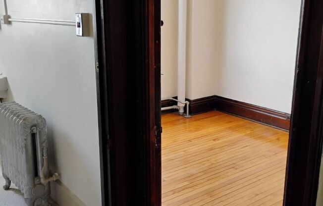 Studio, 1 bath, 248 sqft, $750, Unit 11-LA