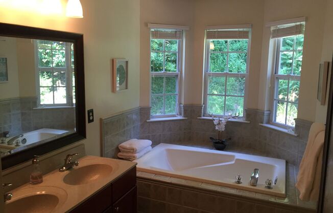 3BD/2.5BA Town Home For Rent - Conshohocken