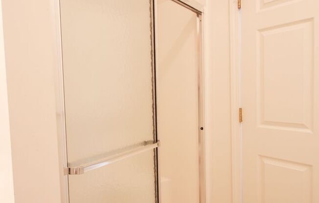 2 beds, 2 baths, 1,850 sqft, $2,285