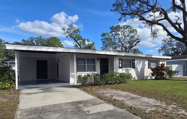 Cute 3 bed 2 bath home with large screned in patio