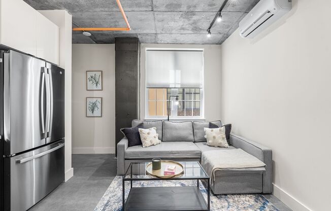 1 bed, 1 bath, 449 sqft, $1,350, Unit 407