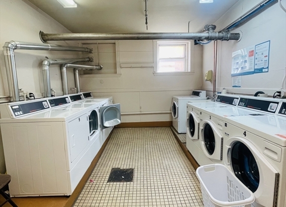 Studio, 1 bath, 475 sqft, $2,400, Unit 54